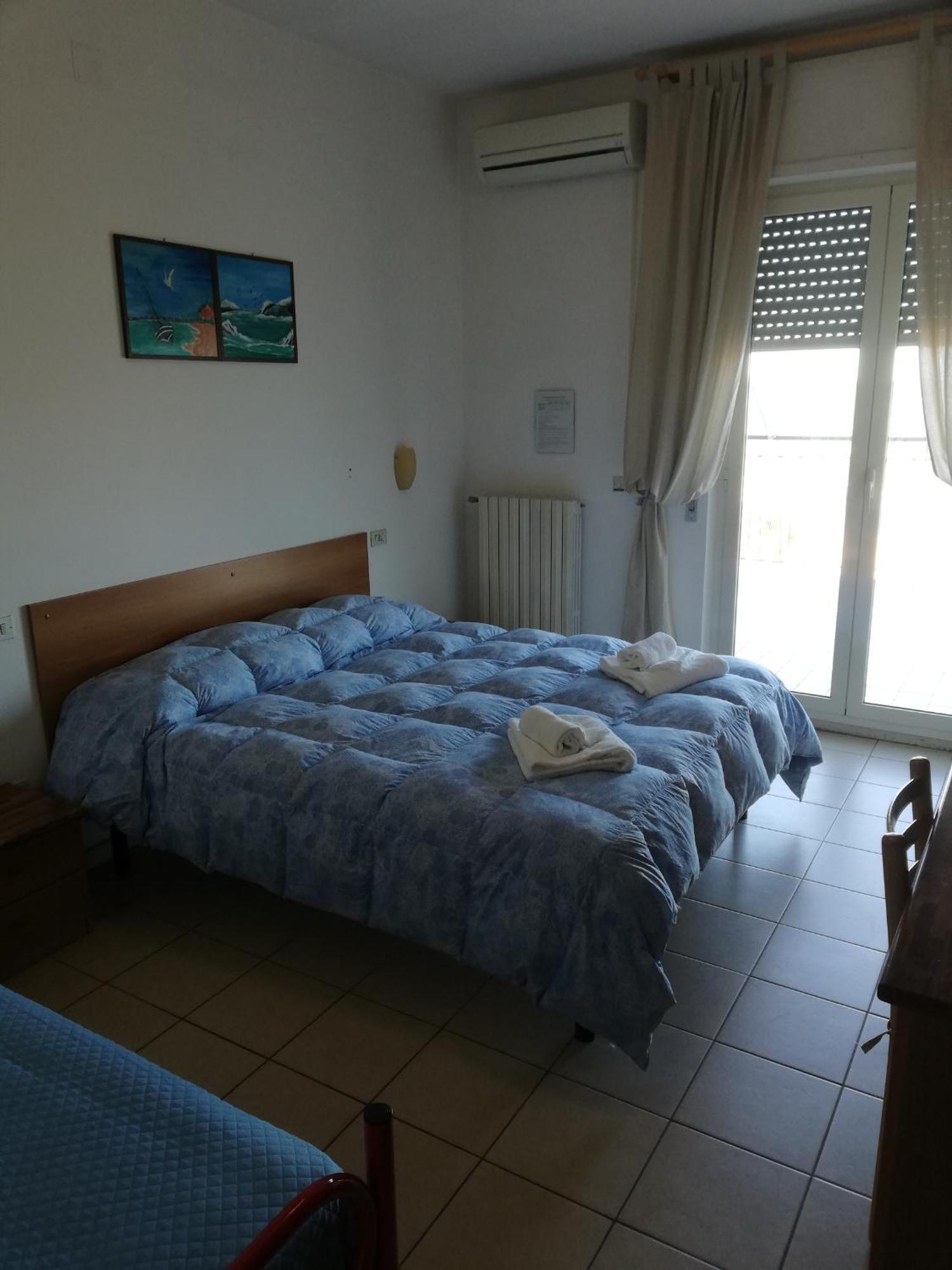 B&B Attico Mare San Benedetto del Tronto Habitación foto